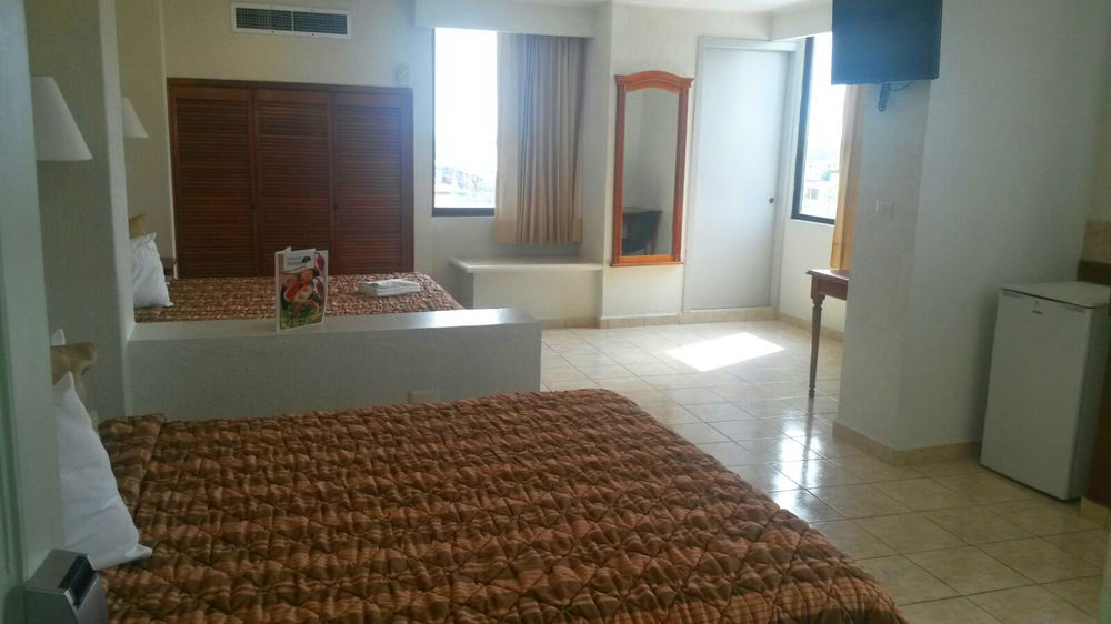 Hotel & Suites Real Del Lago Villahermosa Kültér fotó
